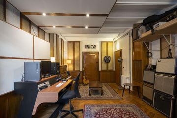 Berlin  Studio Complete Studio image 2