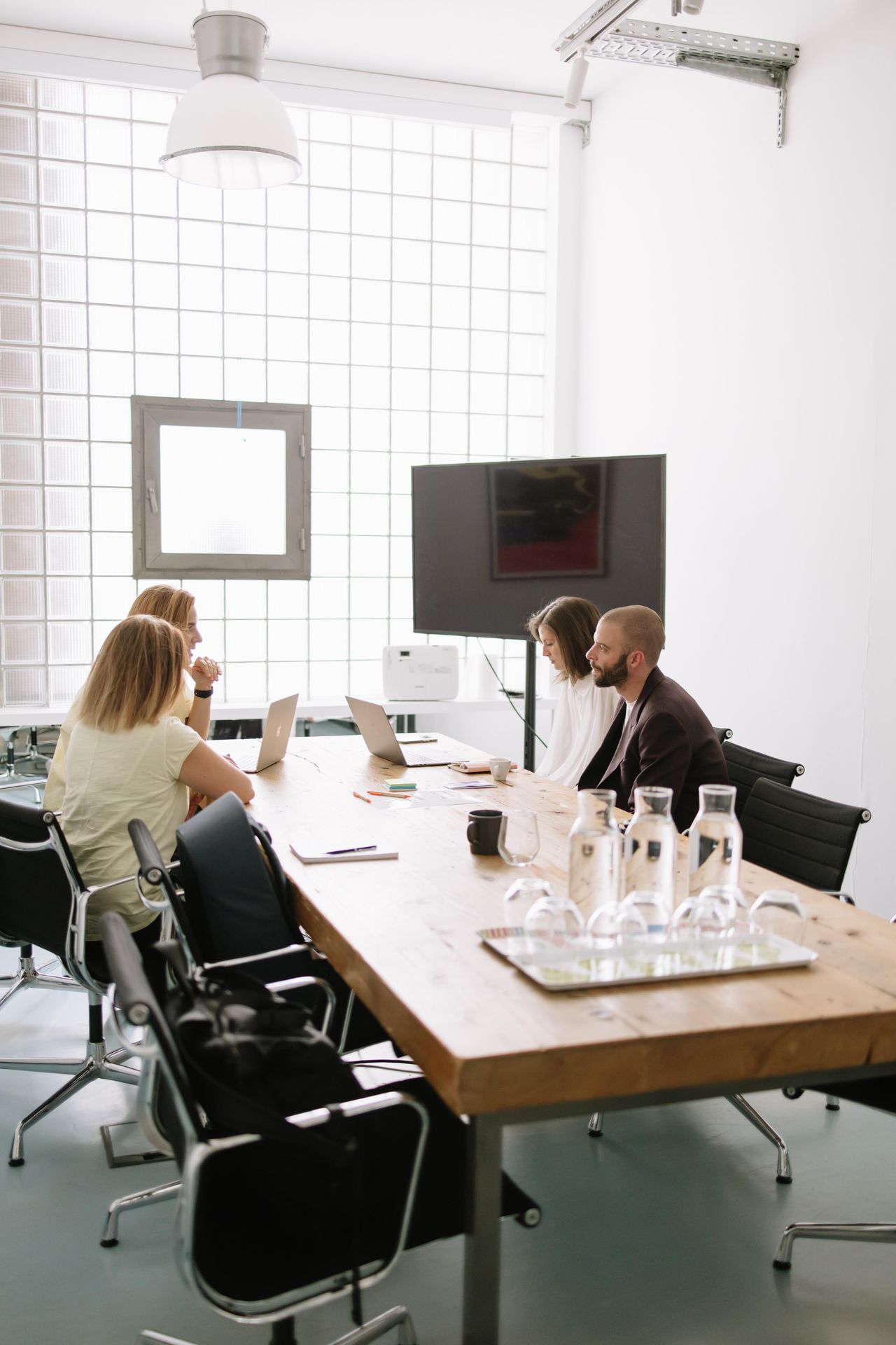 Budapest  Coworking spaces E | midi meeting | ground floor image 1