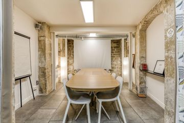 Paris  Coworking spaces Meeting room Jean-Michel image 2