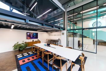 Leeds Meeting room Boardroom image 1