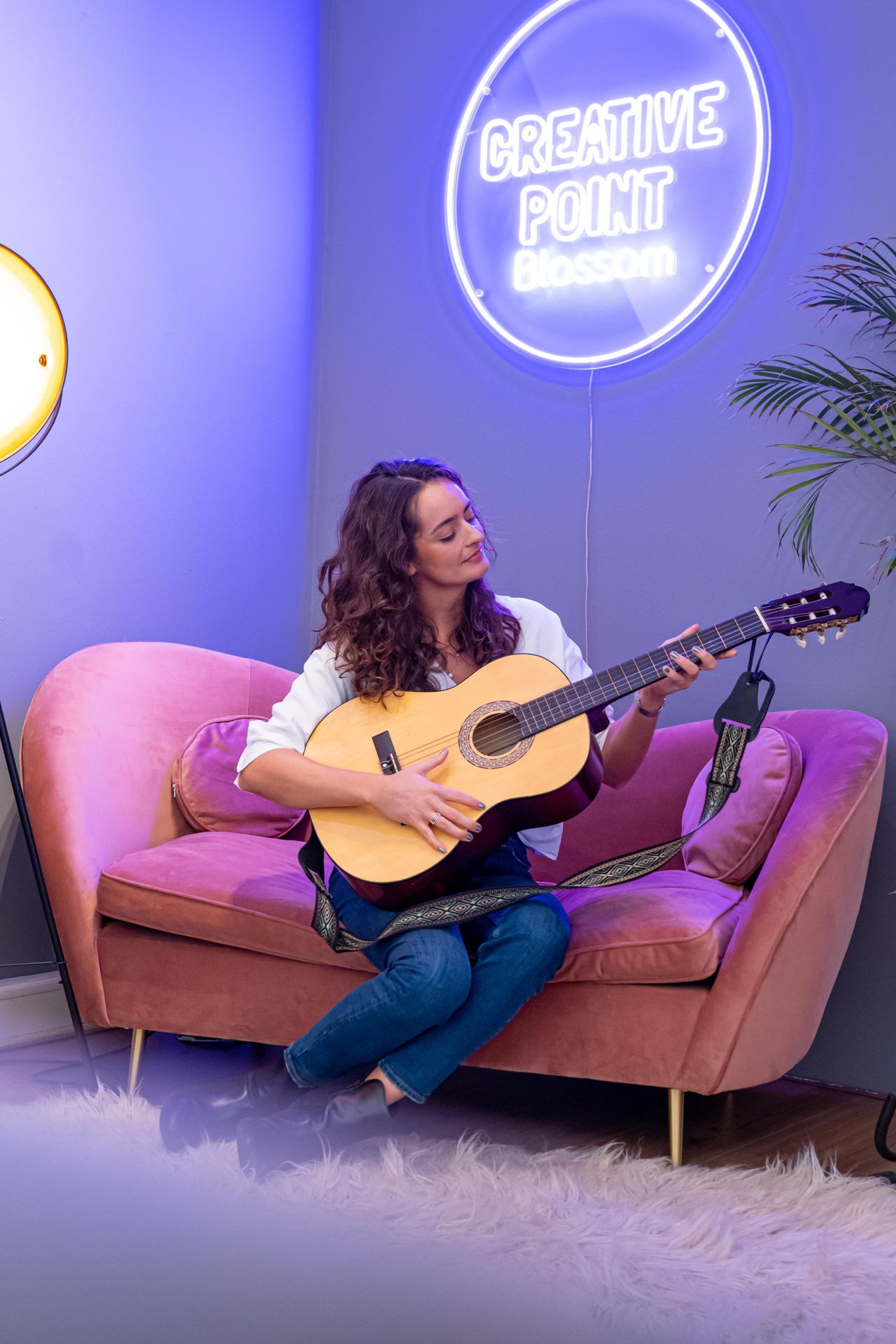 Amsterdam Offsite Meeting Workshop spaces Creative Meeting Room - Blossom image 13