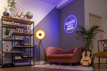 Amsterdam Offsite Meeting Workshop spaces Creative Meeting Room - Blossom image 2