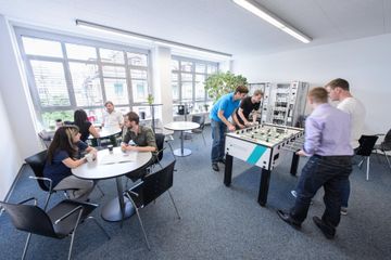 Zürich Kundengespräch  Sitzungszimmer image 2