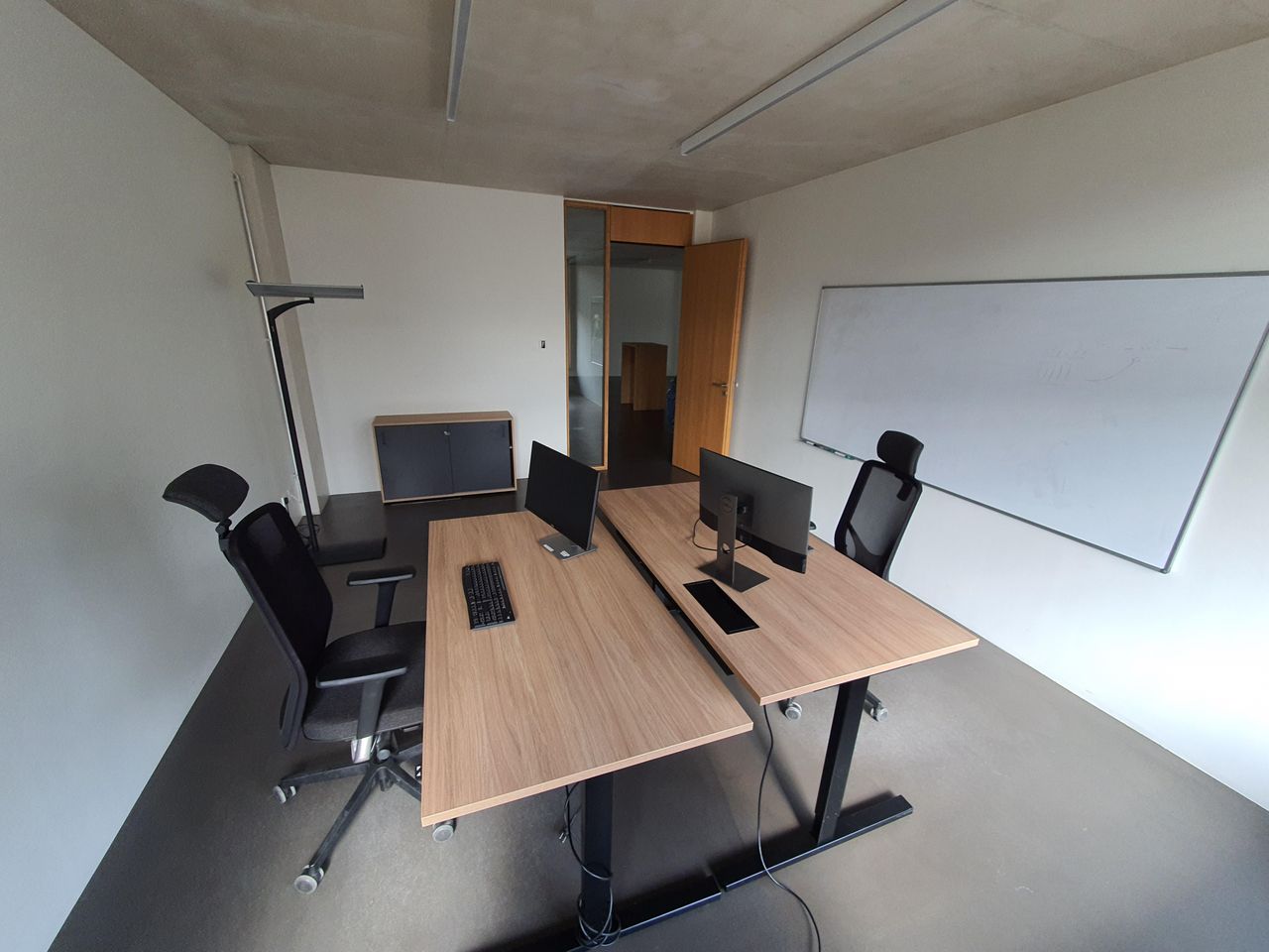 Berlin  Day office Büroraum 1 image 4