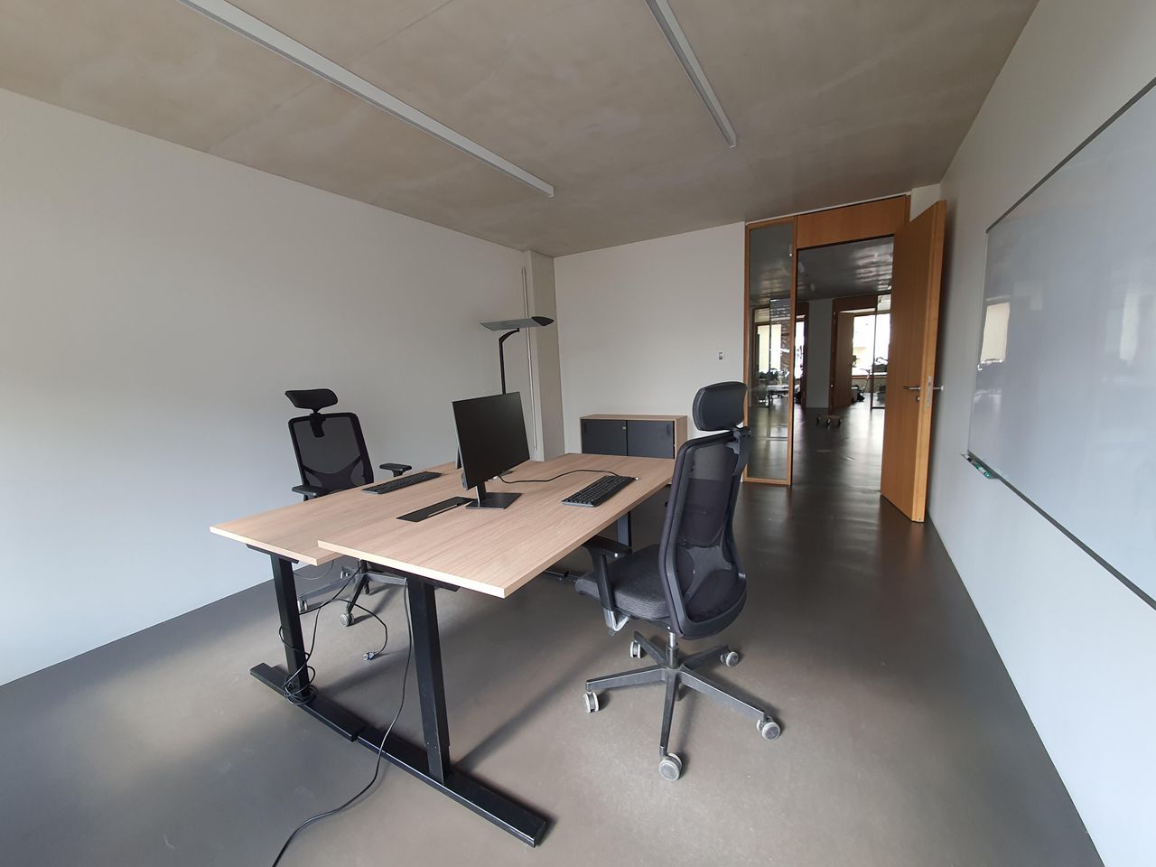 Berlin  Day office Büroraum 1 image 4