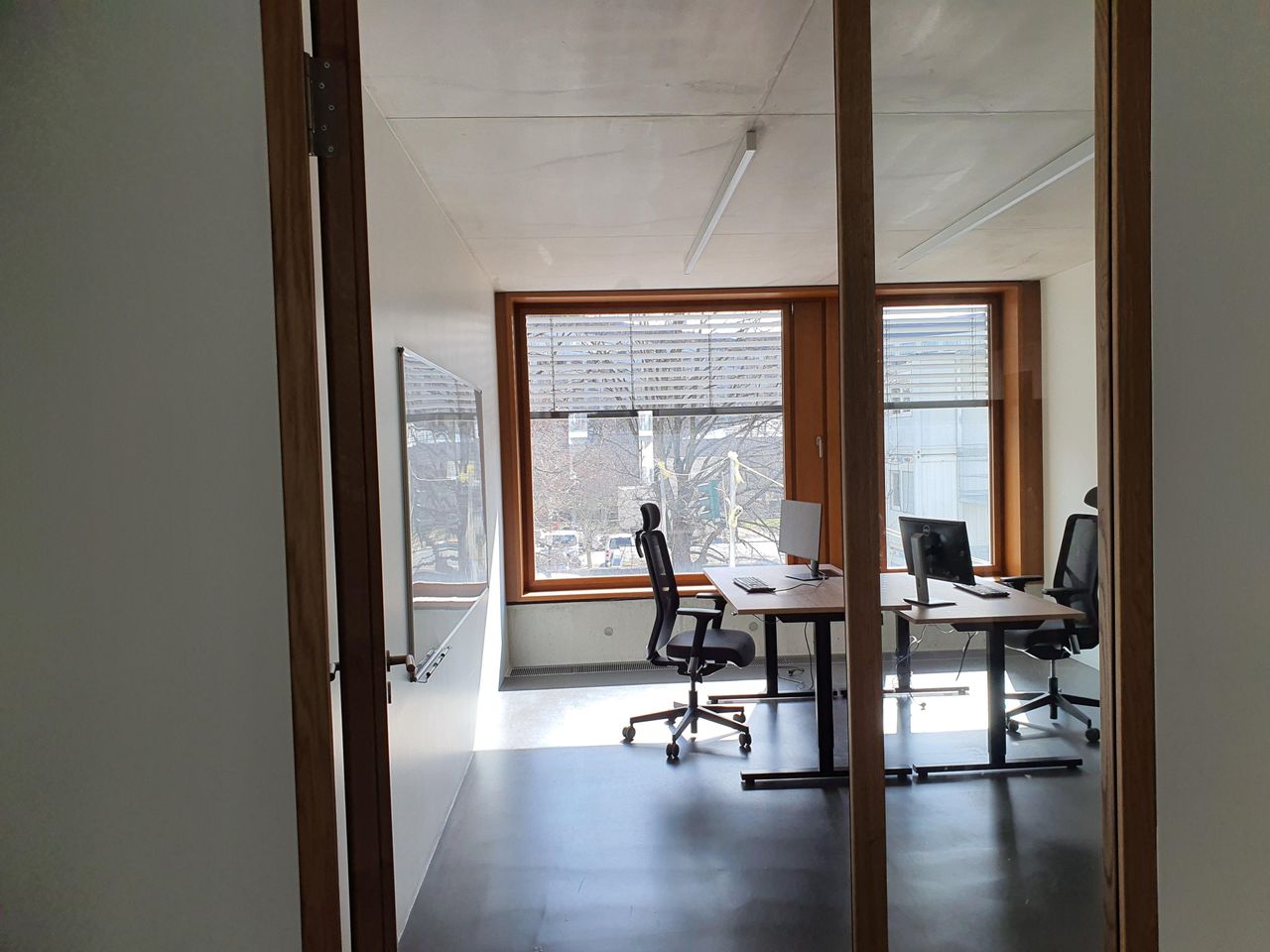 Berlin  Day office Büroraum 1 image 4