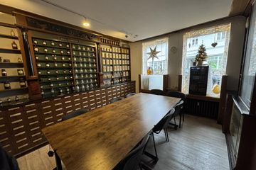 Rest van de wereld  Boardrooms Old Pharmacy image 3