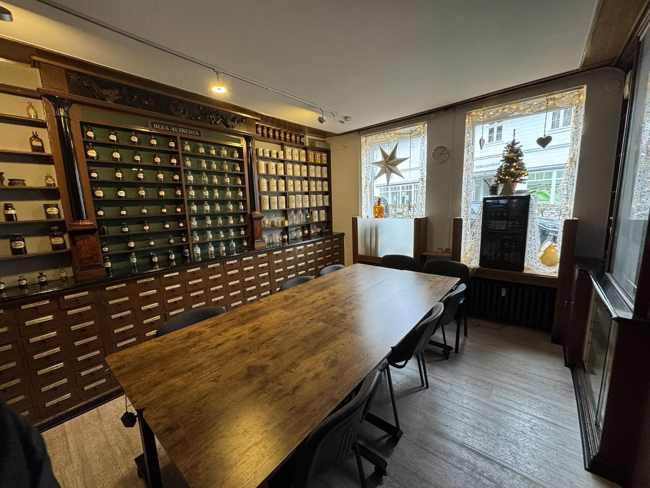 Rest van de wereld  Boardrooms Old Pharmacy image 3