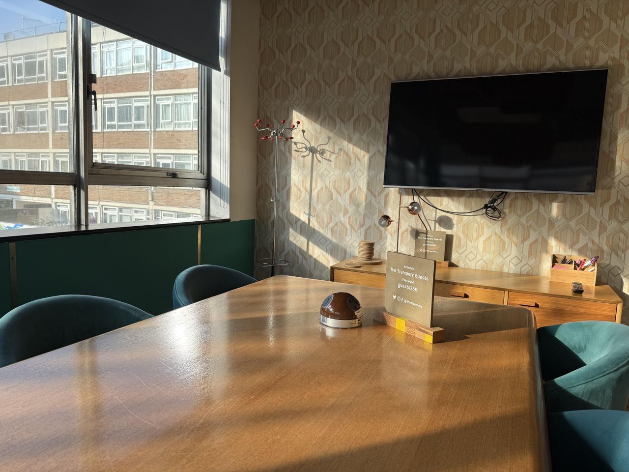 London Client Meeting Meeting room The Study image 3