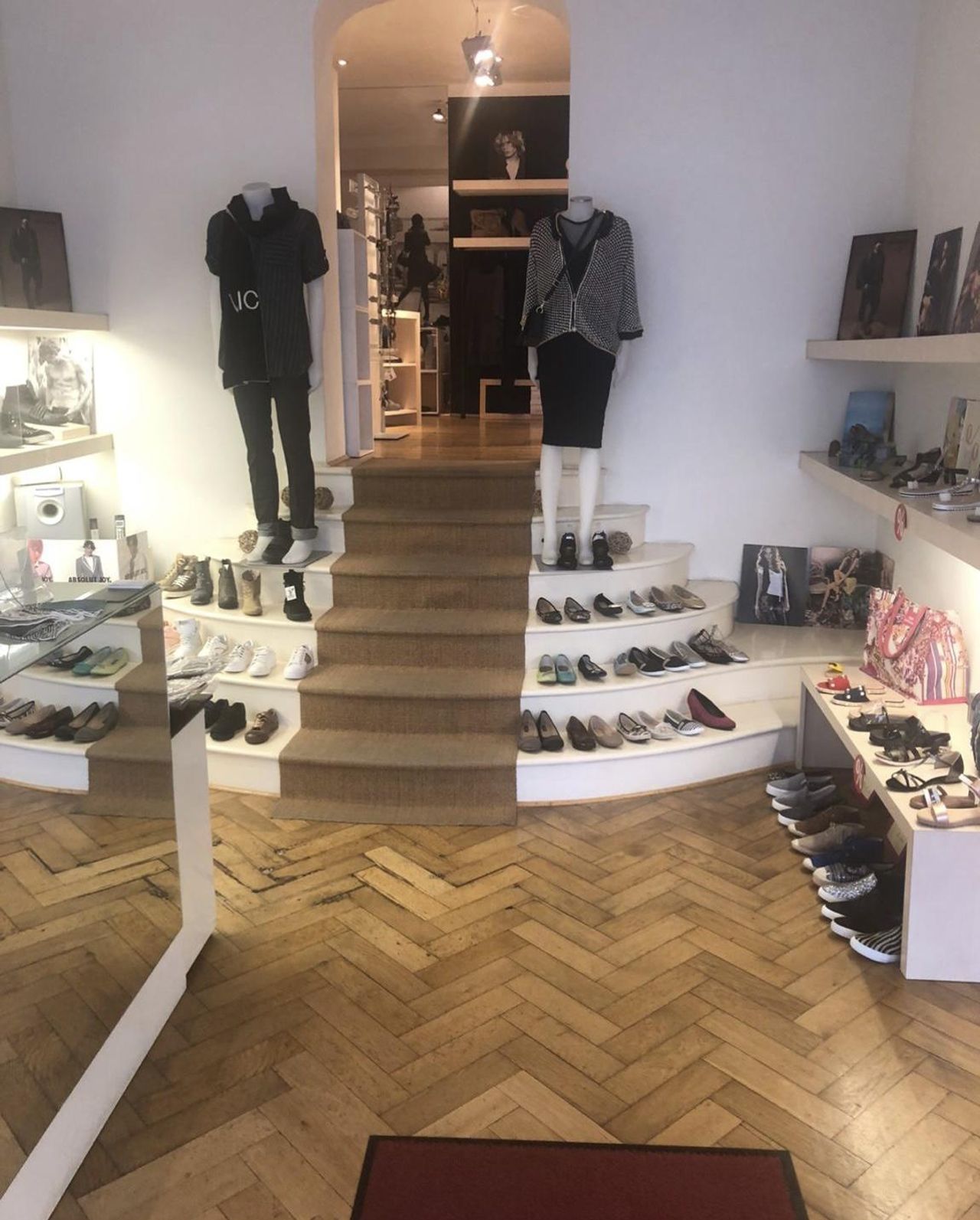 München  showroom Pop Up Gärtnerplatz image 7