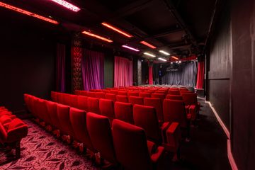 Parijs corporate event spaces theater Theatre Room image 3