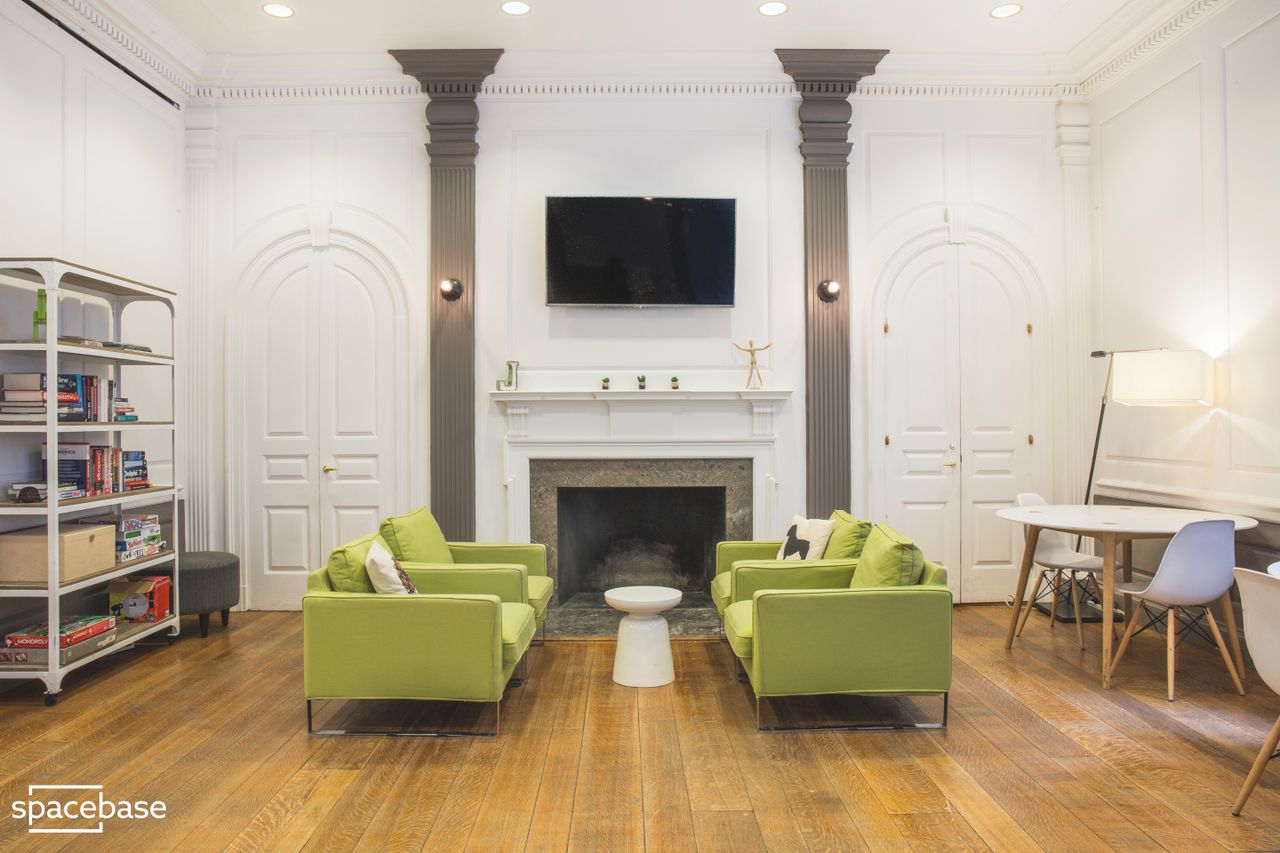 NYC training rooms Coworking space The Hamilton 9-5 image 4