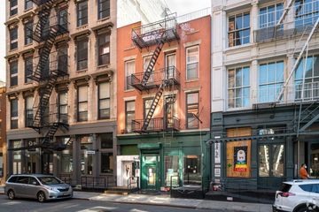 New York City  Coworking spaces Charming Boutique in SoHo image 0