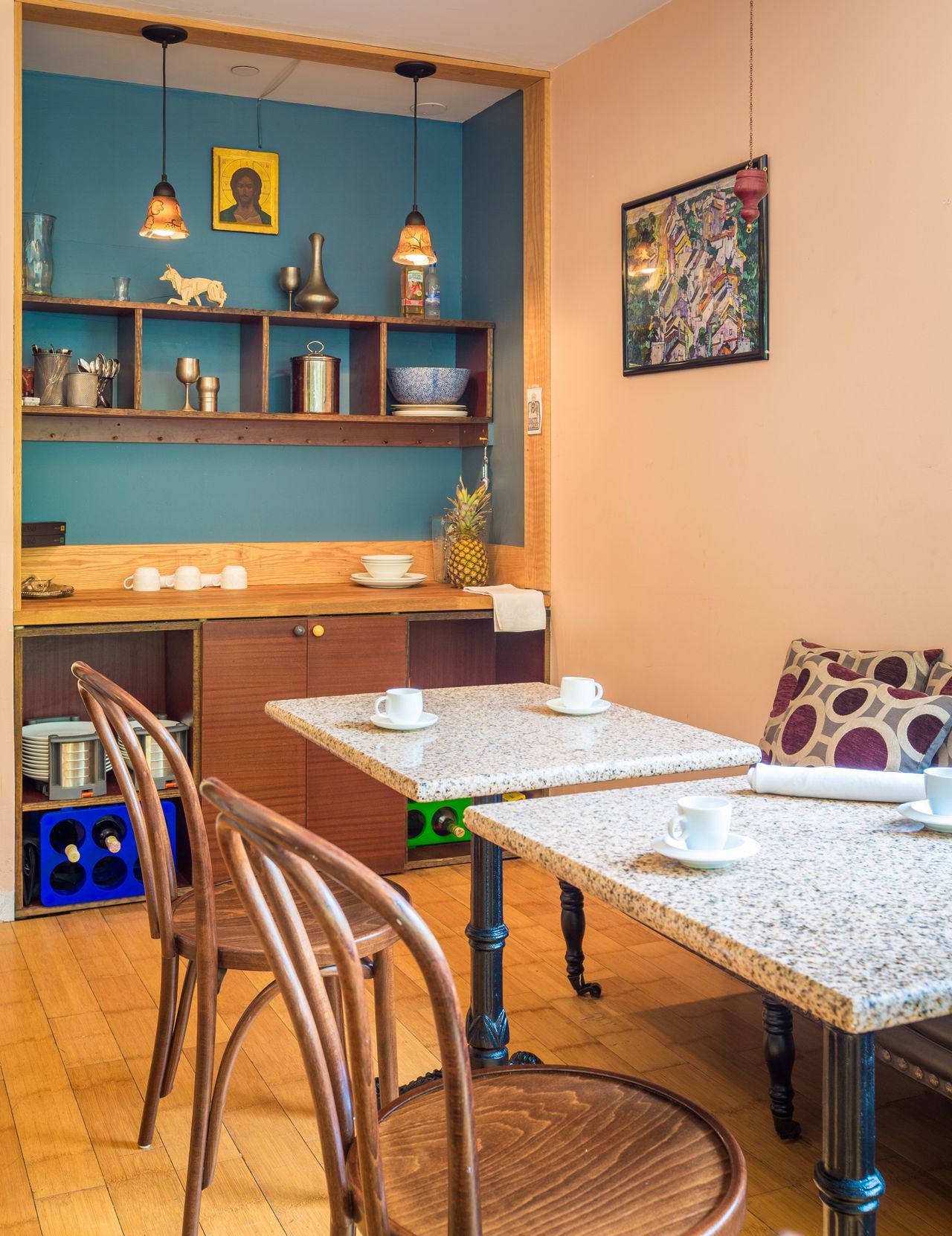 NYC training rooms Cafe Coorporate meeting room image 3