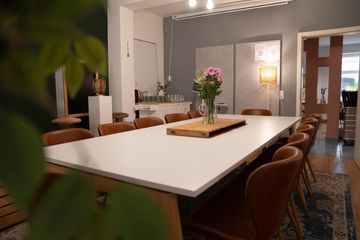 Stuttgart Boardroom Unser LEO - Meetingraum zum Wohlfühlen für bis zu 12 Personen image 0