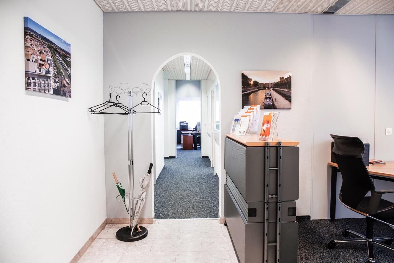 Rest der Welt Kundengespräch  CEO Board Room image 3