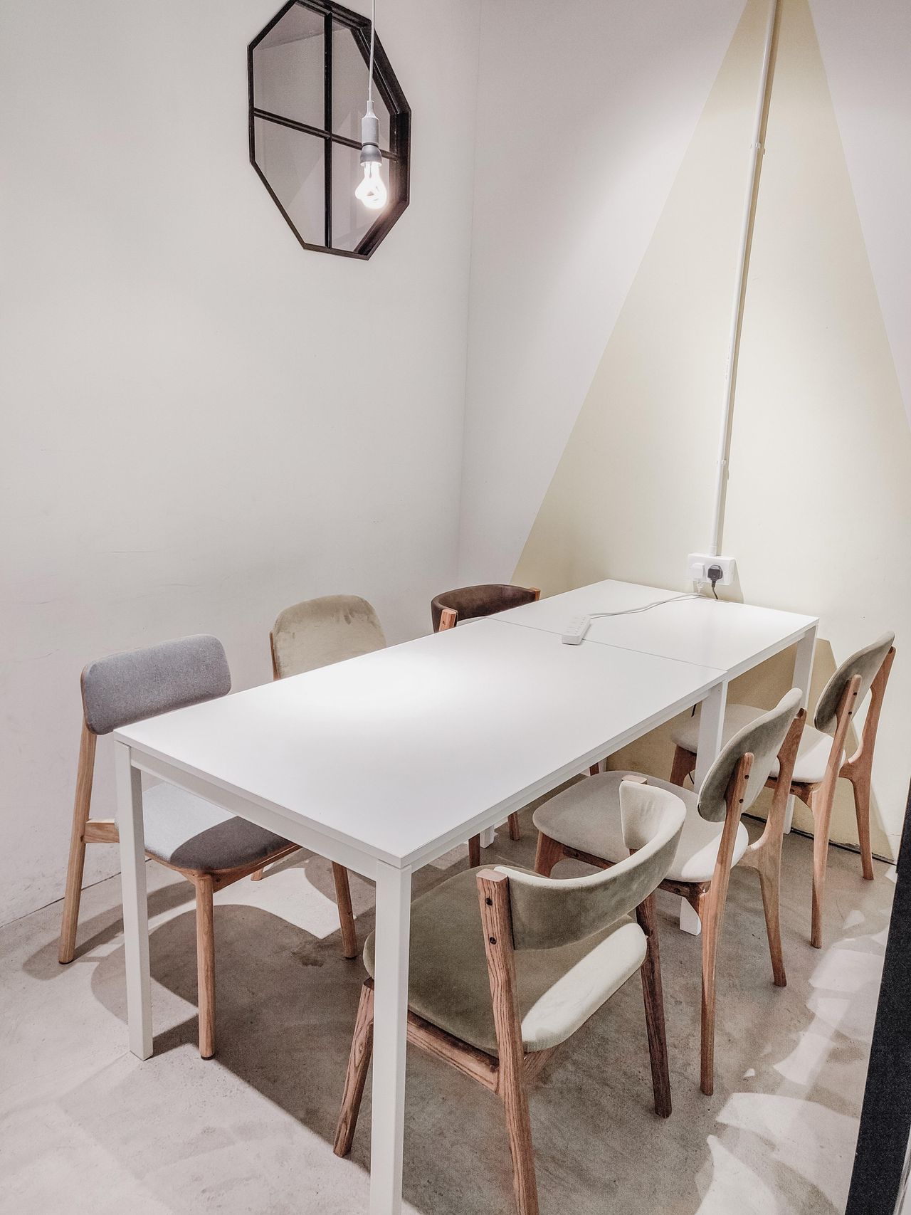 Hong Kong  Workshopruimtes Private Room - 3 image 0