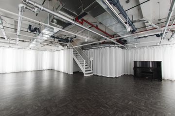 NYC corporate event spaces Gallery Punto Space Lower Level image 1