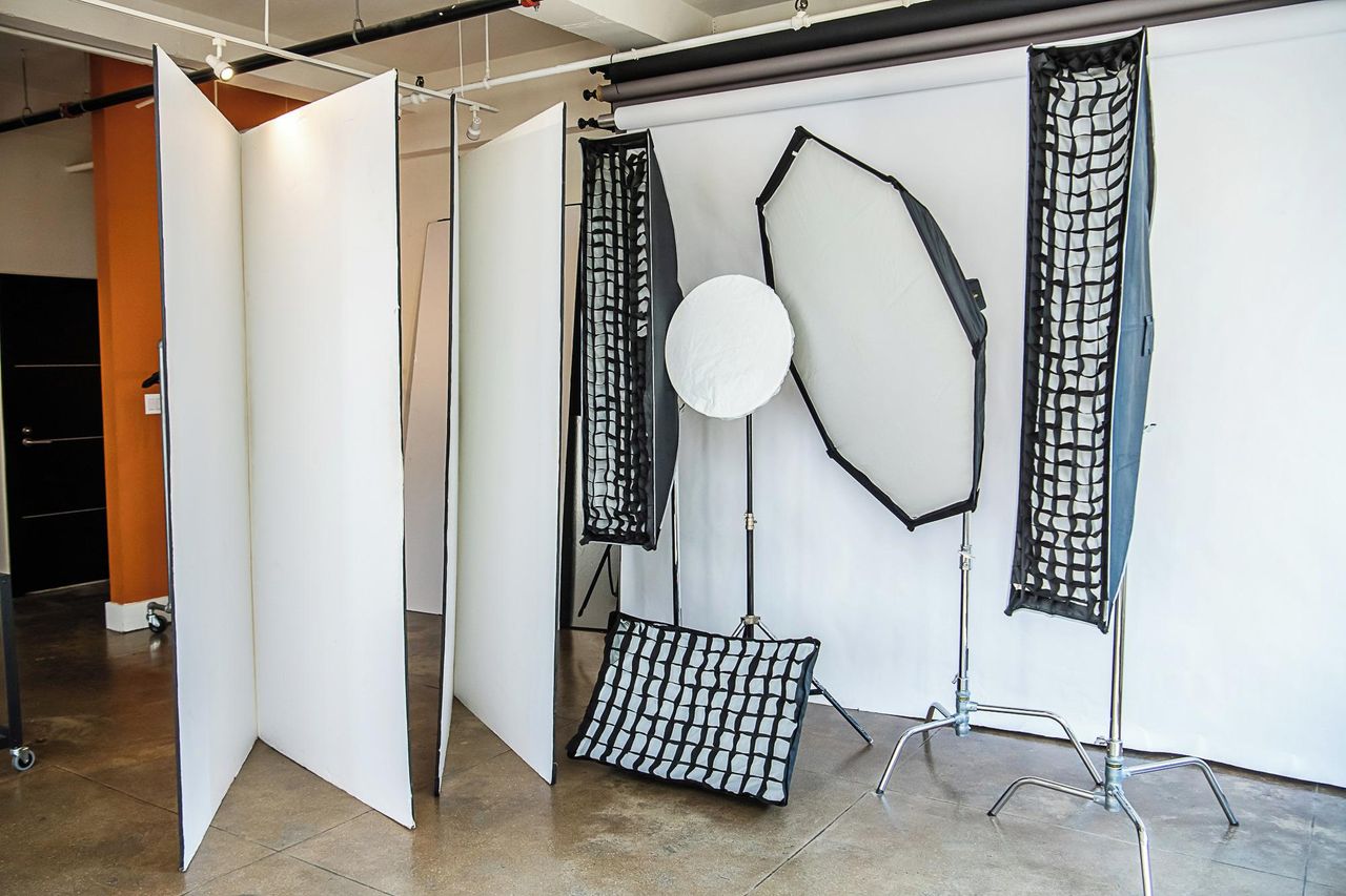 NYC training rooms Fotostudio Studio 1418 with a Skyline View image 11