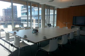 Rest der Welt training rooms Meetingraum Boardroom image 2