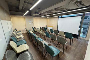 Hong Kong Meeting room OONIQUE (YMT) Library With Window image 2