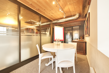 Winterthur Meeting room Sitzungszimmer image 2