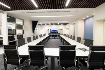 NYC seminar rooms Meeting room Uber Meeting Room I image 6