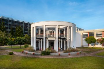 Darmstadt  Werkruimte Libary image 3