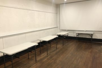 Melbourne Party room Conference Hall, Blank Canvas, Projector and lectern, Whiteboard image 0