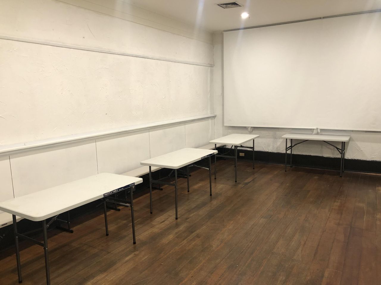 Melbourne  Party room Conference Hall, Blank Canvas, Projector and lectern, Whiteboard image 0