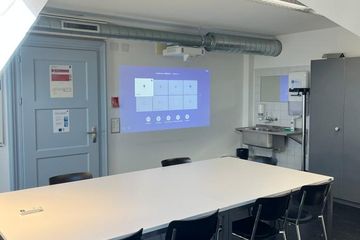 St. Gallen  Meeting room Besprechungs- und Arbeitszimmer (Referenz 407) image 2