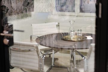 Rest of the World Mobiles Arbeiten  Vierer image 1