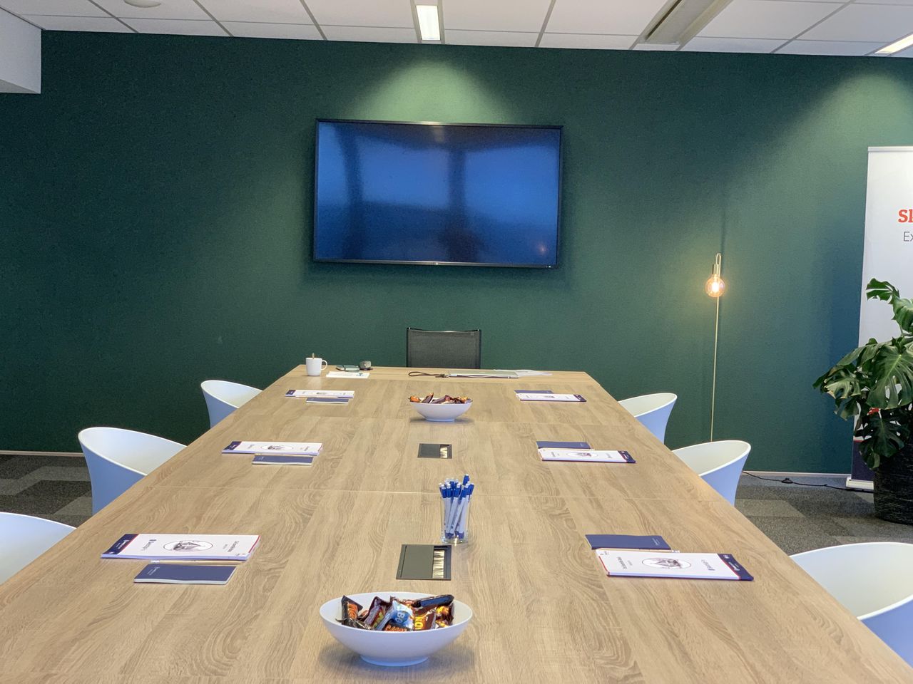 Amersfoort  Boardrooms Zicht op Amersfoort - Grote vergaderruimte image 8