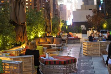 NYC corporate event spaces Rooftop Social Drink & Food image 0