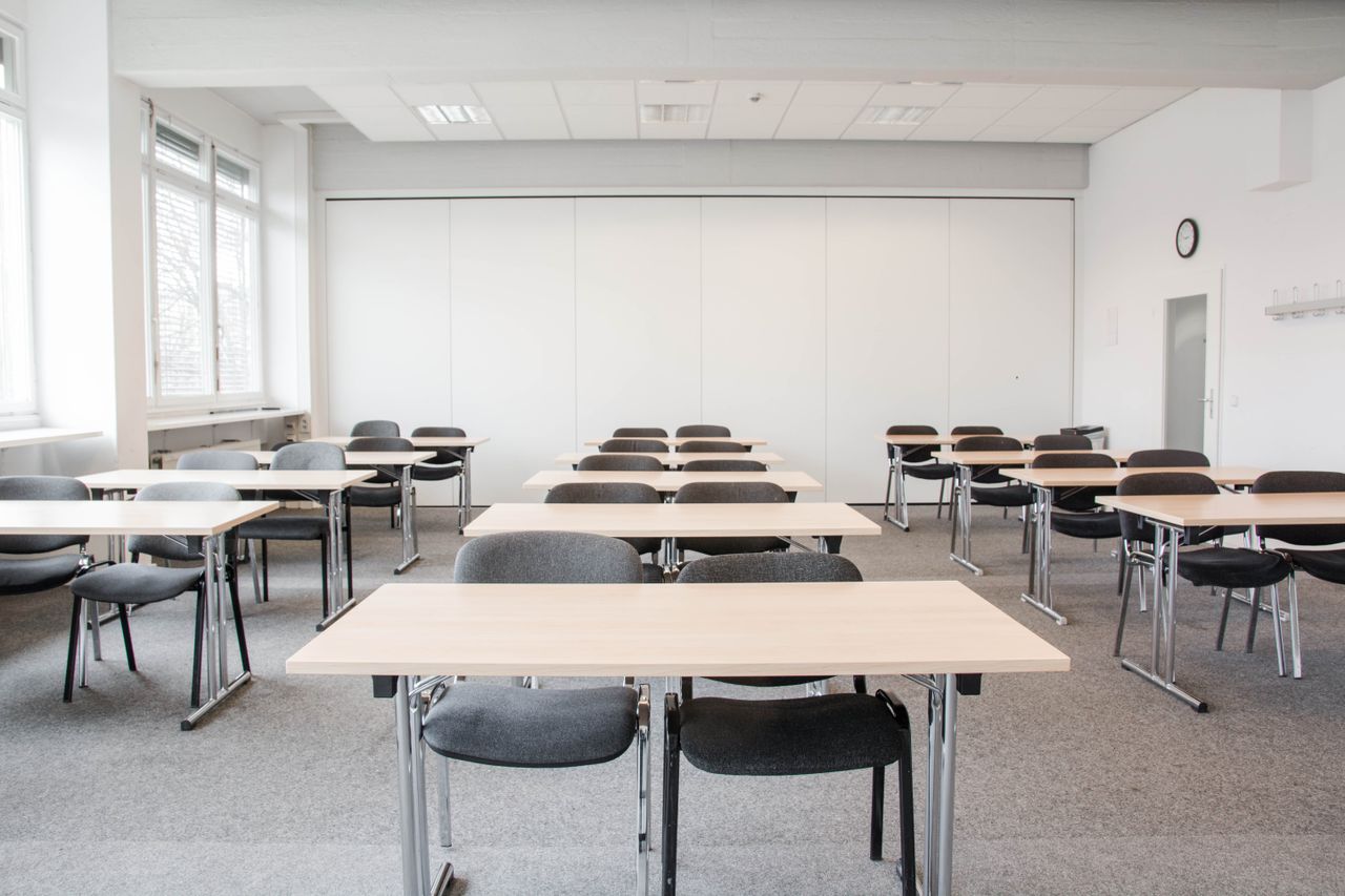 Berlin seminar rooms Classroom meeting and workshop space - Gregor image 1