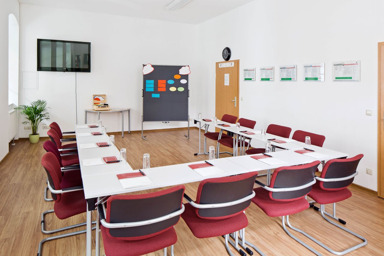 Leipzig seminar rooms Meetingraum Klassiker image 2
