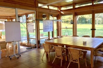 Wien workshop spaces Grünfläche Seminar Raum im Grünen image 2