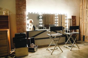 Barcelona workshop spaces Unusual venue Photography set image 11