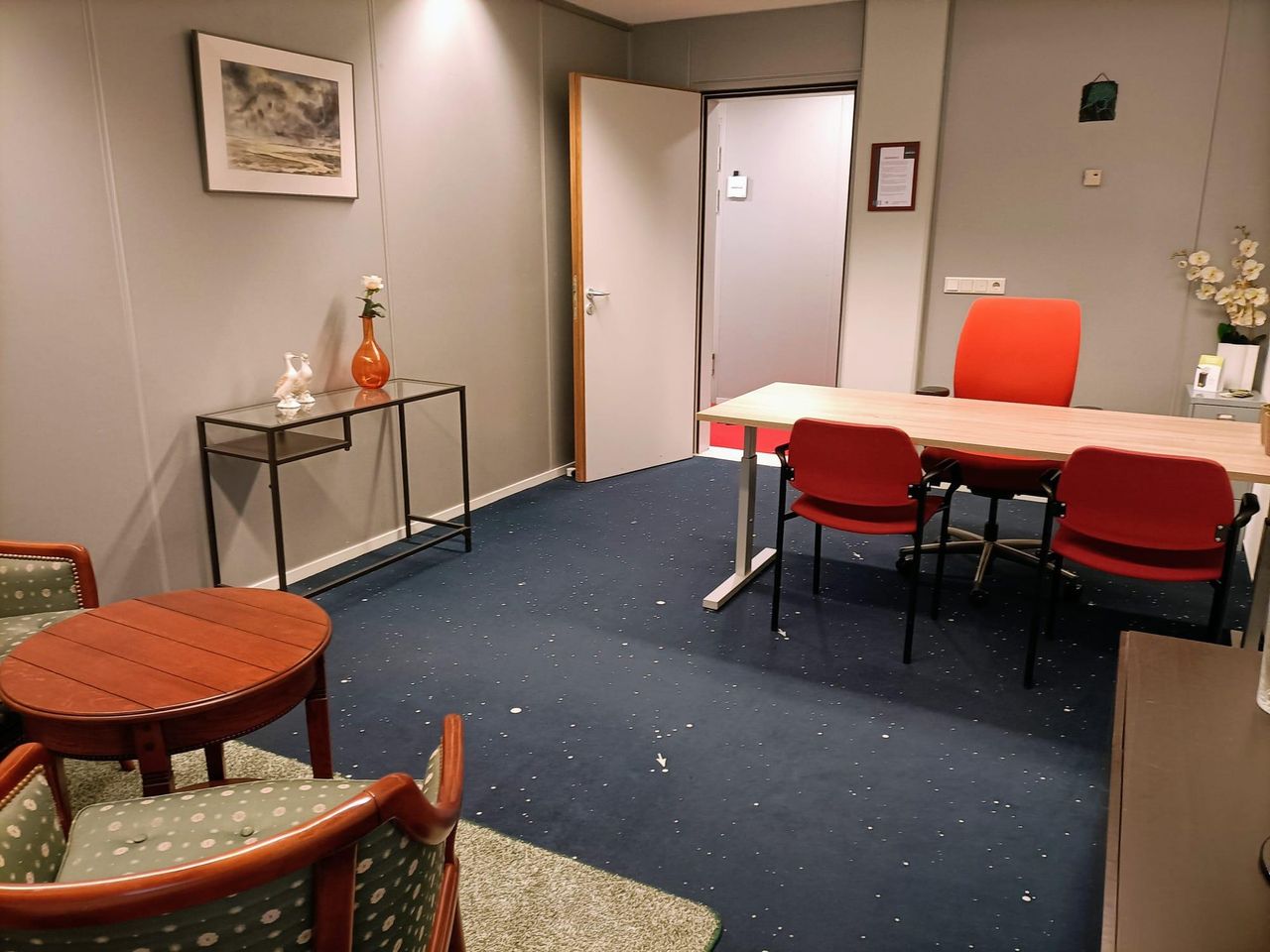 Assen Coaching sessie Flexibele kantoorruimtes Kantoor 0.03. Geschikt voor 1:1 gesprekken, ontvangst van cliënten image 2