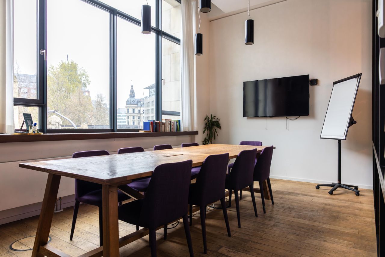 Hamburg  Coworking space Meeting room M11 image 2