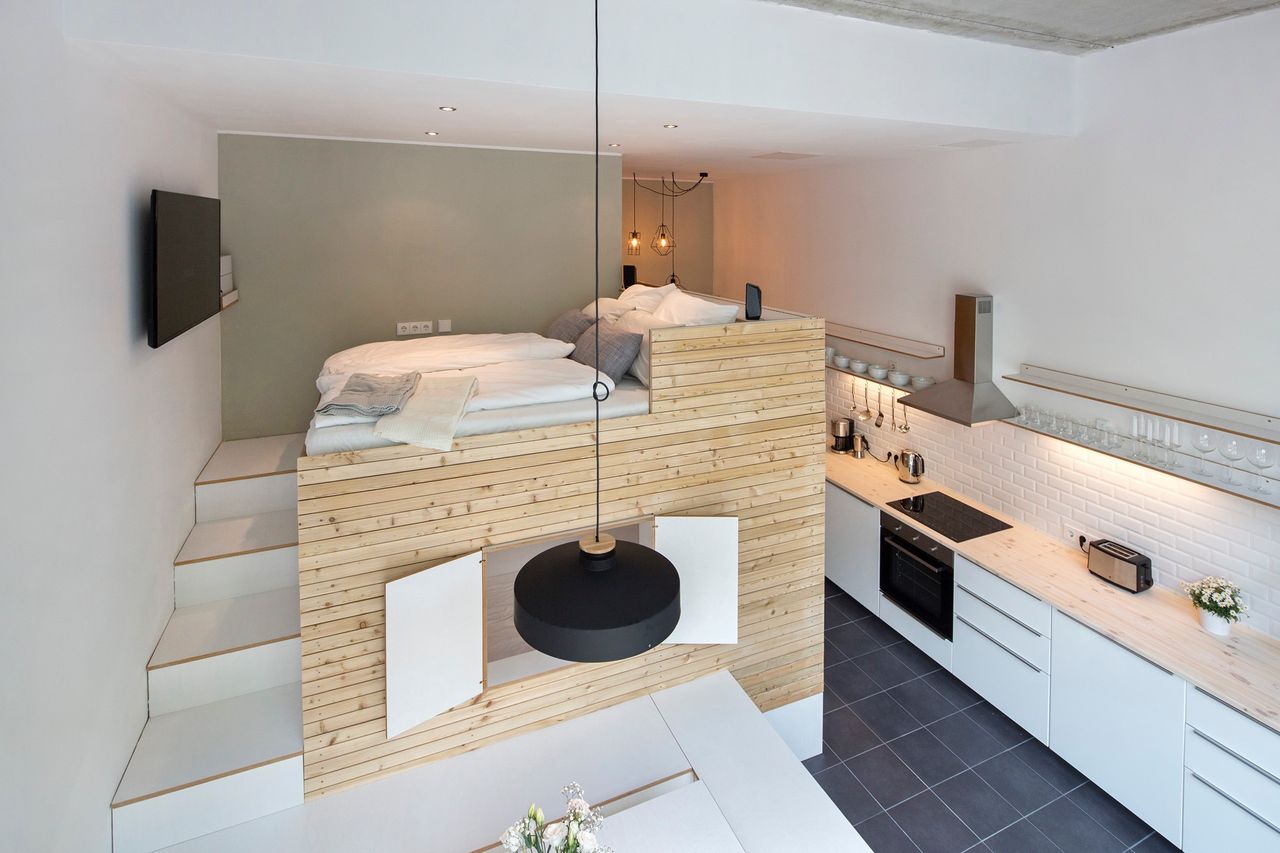 Berlin conference rooms Hof Helle Designer Wohnung image 16