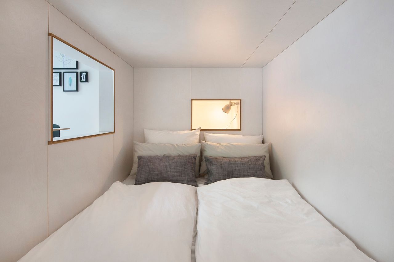 Berlin conference rooms Hof Helle Designer Wohnung image 22