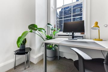 London Coworking space Hotdesking image 3