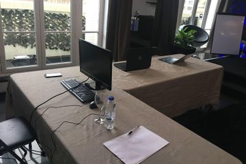 Paris training rooms Private residence Showroom for day events image 15