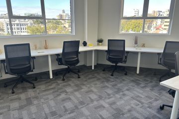 Surry Hills Meetingraum Private Office image 6