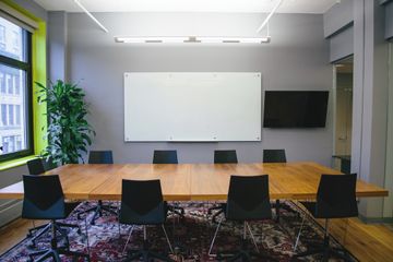 NYC workshop spaces Vergaderruimte Club Room CA image 3