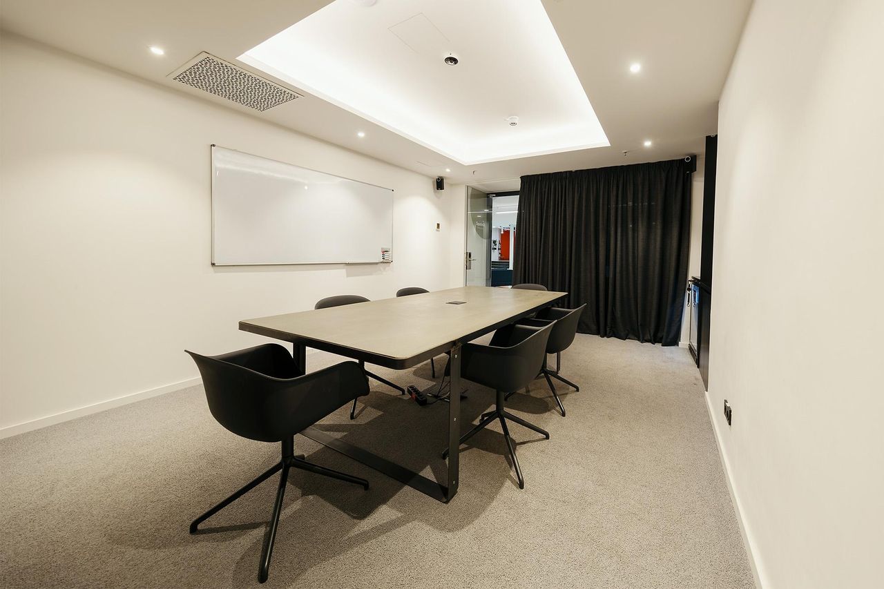 Berlin Kundengespräch Meeting rooms Sputnik - Space Shack image 1