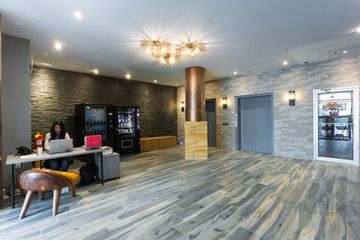 NYC training rooms Meeting room Green Desk - Skyline Meeting Room image 12