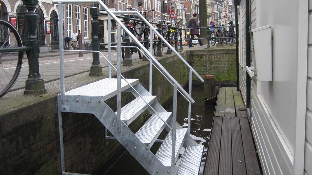 Amsterdam conference rooms Boat Floating Conference Room image 39