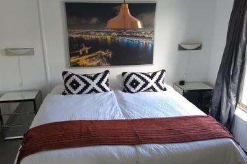 Amsterdam conference rooms Boat Free floating work and meeting-space image 16